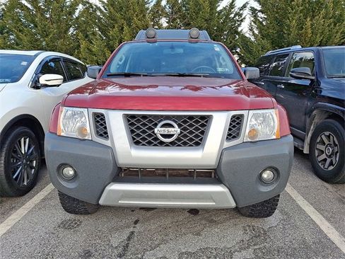Used 2015 Nissan Xterra PRO-4X image 2