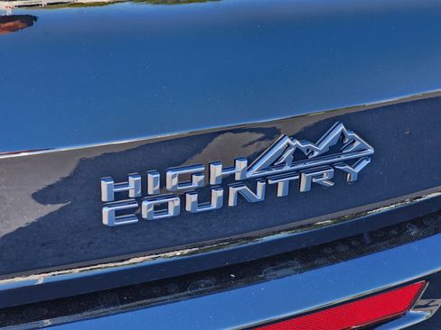 New 2026 Chevrolet Traverse High Country image 12