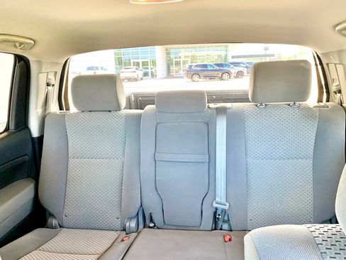 Used 2012 Toyota Tundra 4x4 CrewMax w/ Tow Pkg image 19