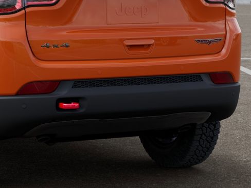 New 2026 Jeep Compass Trailhawk w/ Sun, Sound & Navigation Group AWD/4WD image 13