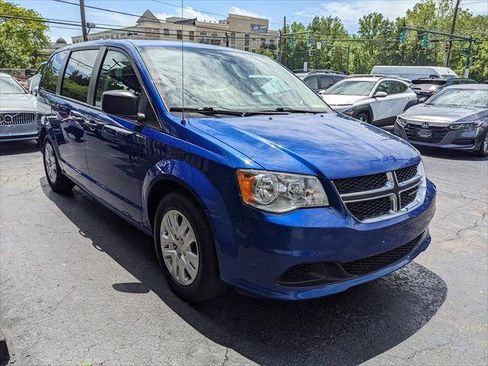 Used 2020 Dodge Grand Caravan SE w/ UConnect Hands-Free Group FWD image 6
