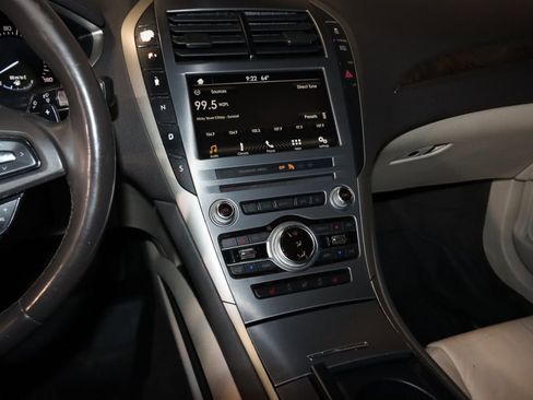 Used 2017 Lincoln MKZ Select w/ Climate Package image 40