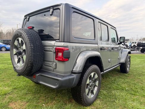 Used 2021 Jeep Wrangler Unlimited Sahara w/ Uconnect 4C Nav & Sound Group AWD/4WD image 3