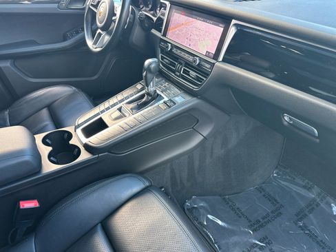 Used 2021 Porsche Macan image 16