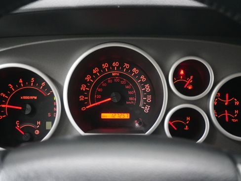 Used 2016 Toyota Sequoia SR5 image 19