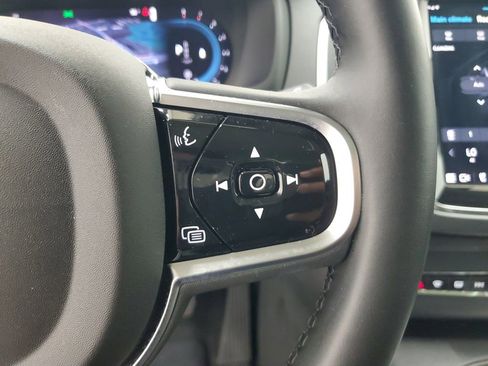 New 2025 Volvo XC90 B5 Core w/ Protection Package Premier image 26