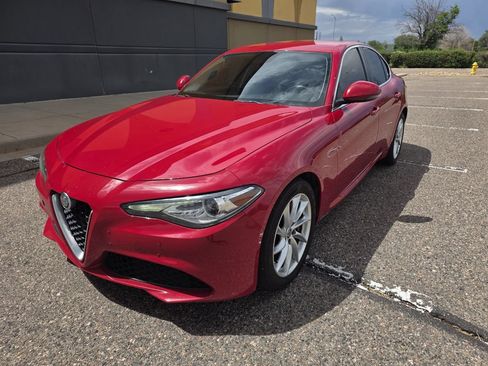 Used 2018 Alfa Romeo Giulia AWD image 3