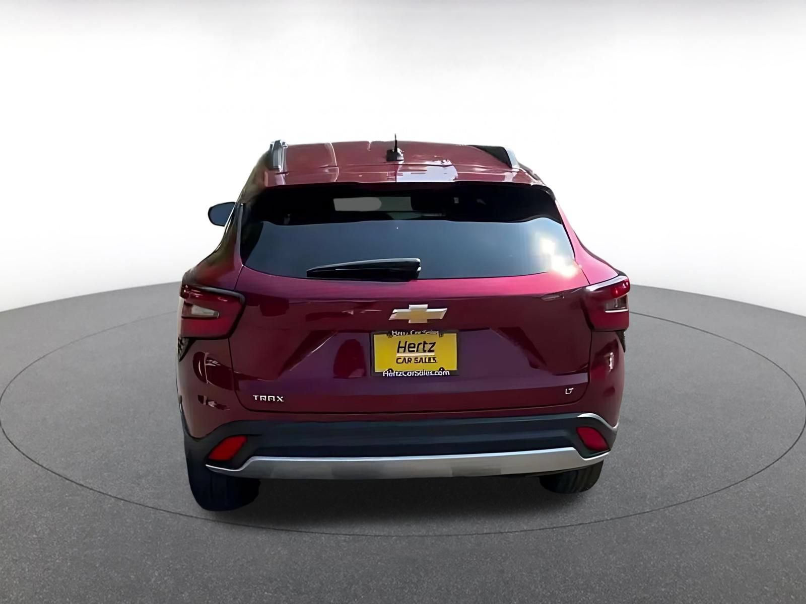 Used 2025 Chevrolet Trax LT w/ LT Convenience Package FWD image 12