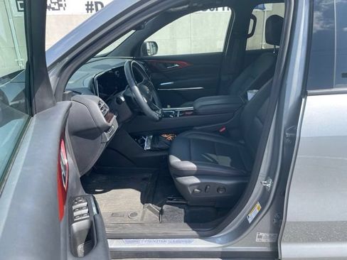 Used 2024 Chevrolet Traverse Z71 w/ LPO, Floor Liner Package AWD/4WD image 11
