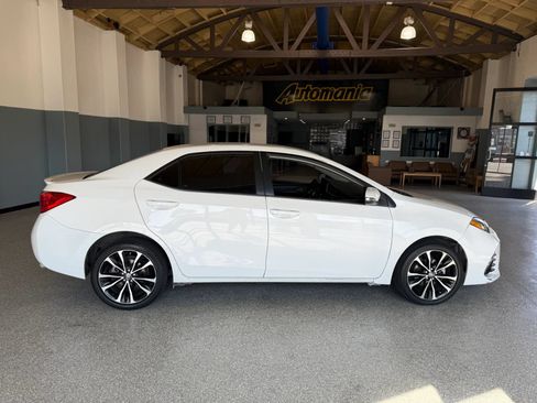 Used 2019 Toyota Corolla SE w/ Carpet Mat Package (TMS) FWD image 8