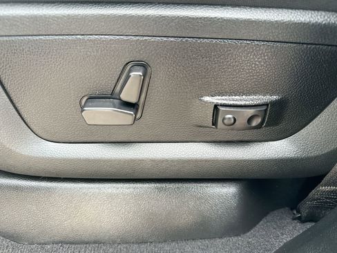 Used 2024 RAM 3500 Big Horn AWD/4WD image 12