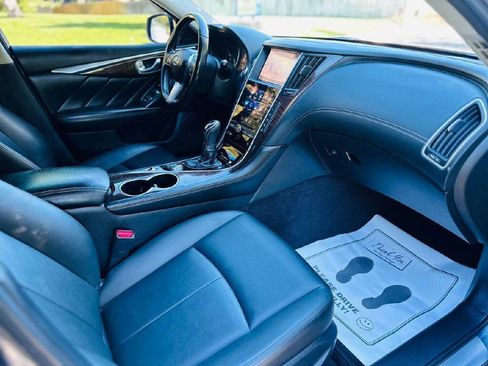 Used 2019 INFINITI Q50 Luxe w/ Essential Package (3.0T Luxe) image 18