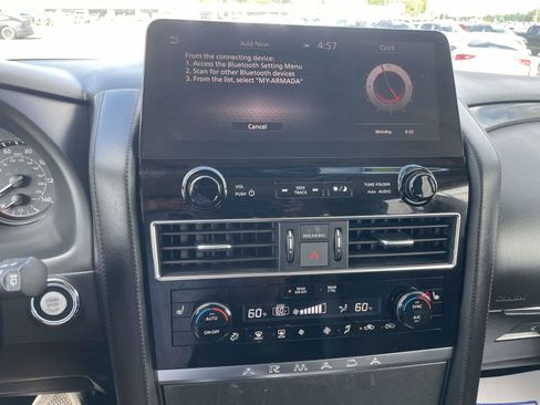 Used 2024 Nissan Armada SV AWD/4WD image 18