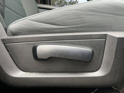 Used 2017 RAM 1500 Express image 27