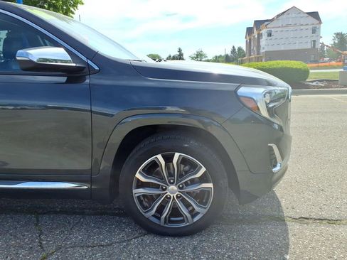 Used 2018 GMC Terrain Denali w/ Advanced Safety Package AWD/4WD image 25