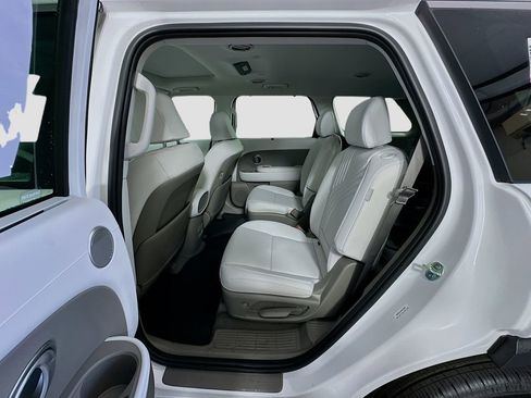 New 2026 Hyundai Palisade SEL Premium FWD image 17