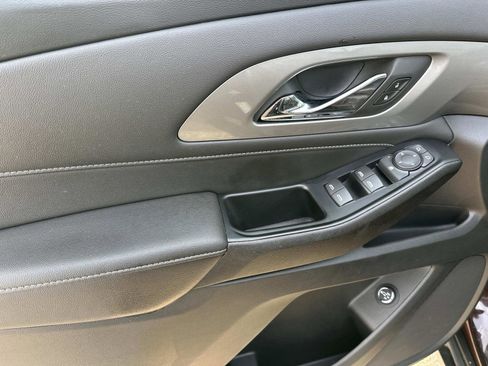 Certified 2023 Chevrolet Traverse LT image 15