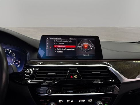 Used 2019 BMW M550i xDrive w/ Dynamic Handling Package AWD/4WD image 22