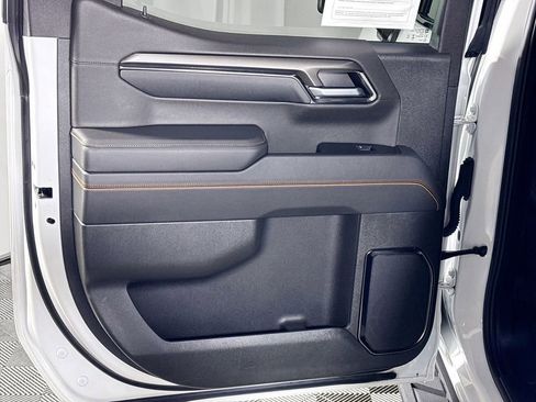 Used 2024 GMC Sierra 1500 AT4 w/ Technology Package AWD/4WD image 19