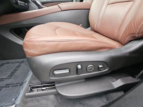 Used 2020 Buick Enclave Avenir w/ Avenir Technology Package image 12