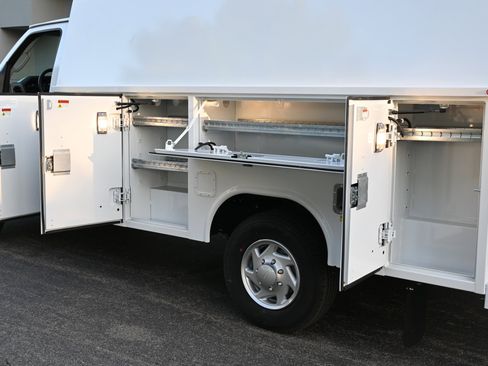 New 2026 Ford E-350 and Econoline 350 Super Duty w/ Power Equipment Group image 6