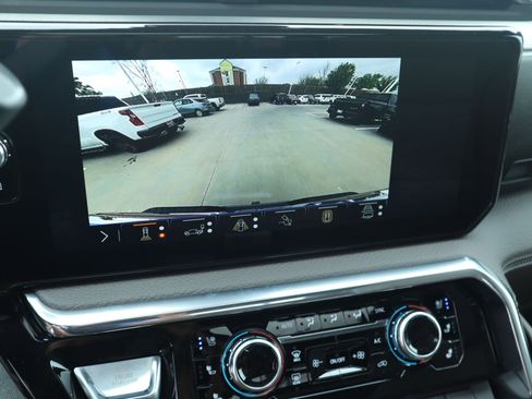 New 2026 GMC Sierra 2500 Denali w/ Denali Reserve Package AWD/4WD image 9