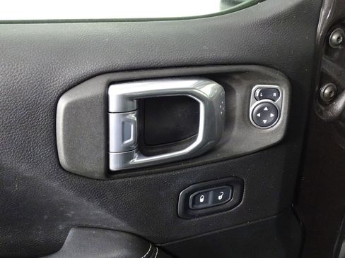 Used 2021 Jeep Wrangler Unlimited Sahara image 17