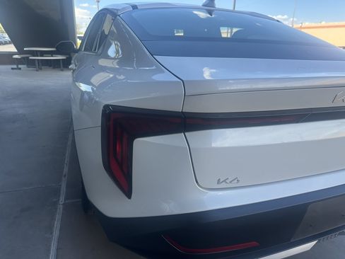 Used 2025 Kia K4 FWD image 12