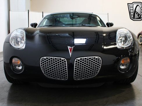 Used 2006 Pontiac Solstice Convertible w/ Premium Package image 7