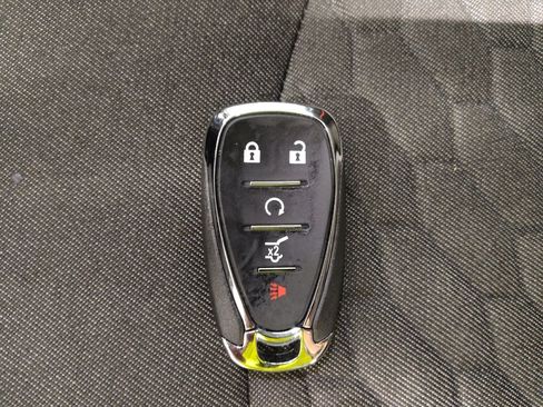 Used 2019 Chevrolet Equinox LT w/ Driver Convenience Package image 32