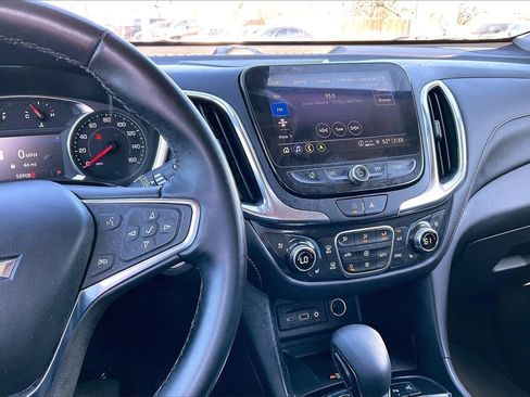 Used 2023 Chevrolet Equinox Premier image 6