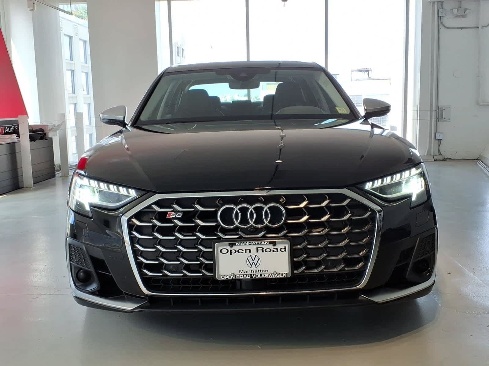 Used 2023 Audi S8 w/ S8 Executive Package AWD/4WD image 2