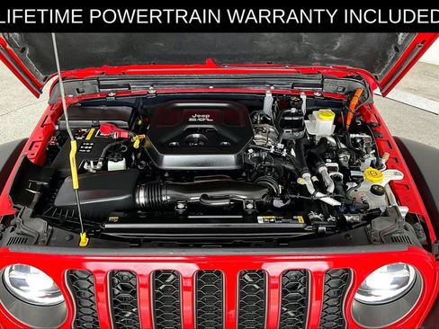Used 2022 Jeep Wrangler Unlimited Rubicon 4xe w/ Cold Weather Group AWD/4WD image 11