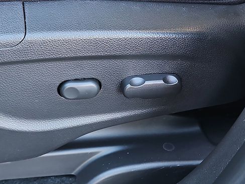 Used 2019 Buick Encore Preferred w/ Safety Package image 25