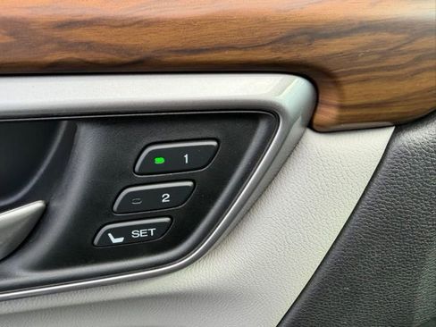 Used 2017 Honda CR-V EX-L image 18