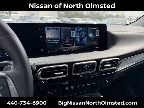 New 2026 Nissan Sentra SR w/ SR Premium Package FWD image 16