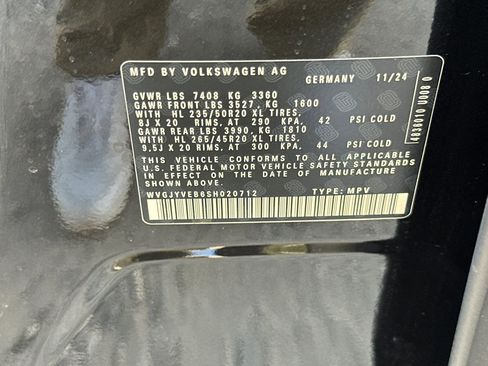 New 2025 Volkswagen ID. Buzz Pro S Plus image 27