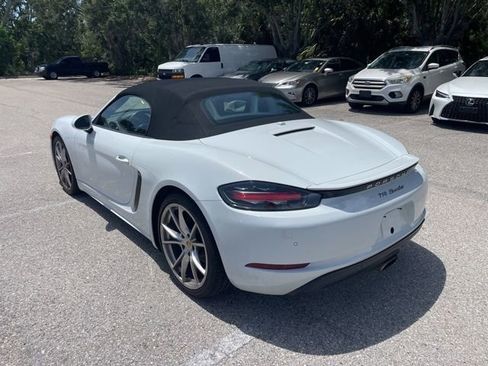 Used 2017 Porsche 718 Boxster RWD image 4