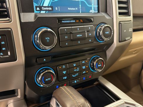 Used 2018 Ford F150 Lariat AWD/4WD image 20