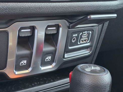 New 2026 Jeep Wrangler Sport AWD/4WD image 33