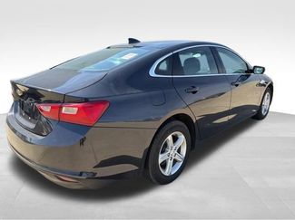 Used 2023 Chevrolet Malibu LS video 4