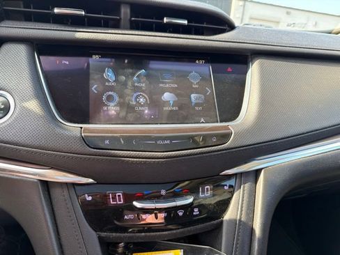 Used 2019 Cadillac XT5 Luxury w/ LPO, Black Ice Package AWD/4WD image 15
