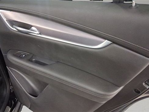 Used 2022 Cadillac XT6 Luxury image 17