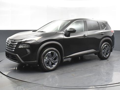 New 2026 Nissan Rogue SV image 3