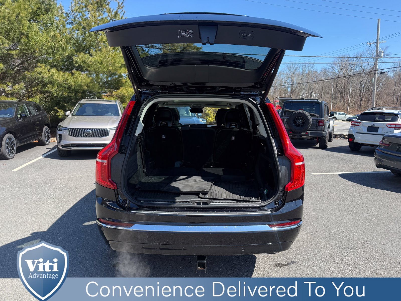 Certified 2025 Volvo XC90 B6 Plus w/ Protection Package Premier AWD/4WD image 23