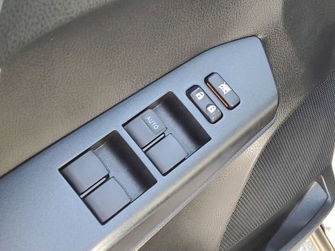 Used 2016 Toyota RAV4 XLE AWD/4WD image 16