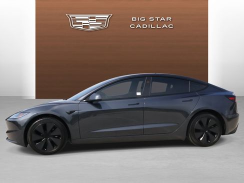 Used 2025 Tesla Model 3 Long Range RWD image 2