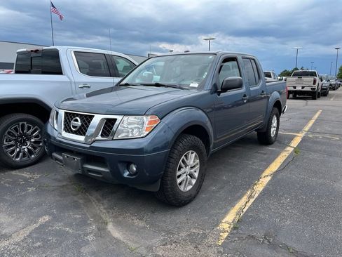Used 2014 Nissan Frontier SV w/ SV Value Truck Package AWD/4WD image 6