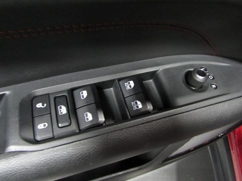 Used 2025 Jeep Compass Trailhawk AWD/4WD image 20