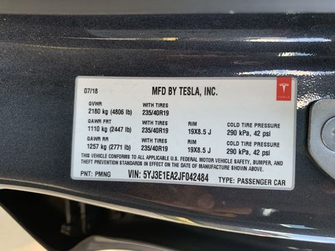 Used 2018 Tesla Model 3 Mid Range RWD image 35